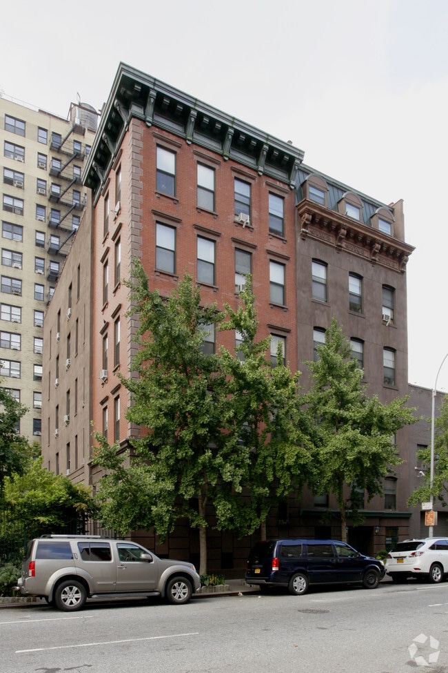 Primary Photo - 454 W 35th St
