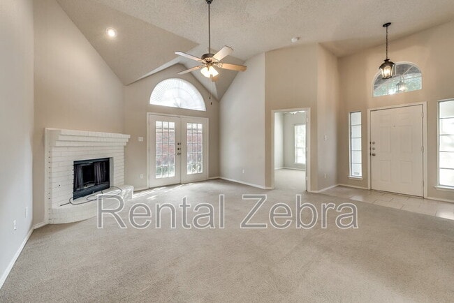Building Photo - 4408 Sierra Dr