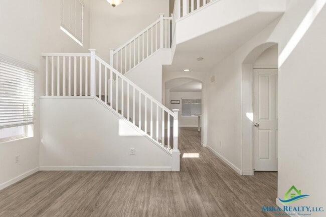 Building Photo - 91-1018-1018 Kaikala St