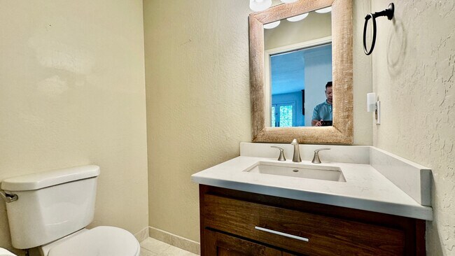 Building Photo - 4501 O’Neill Lane - Coastal comfort, sunny serenity, and the best of Soquel at your doorstep