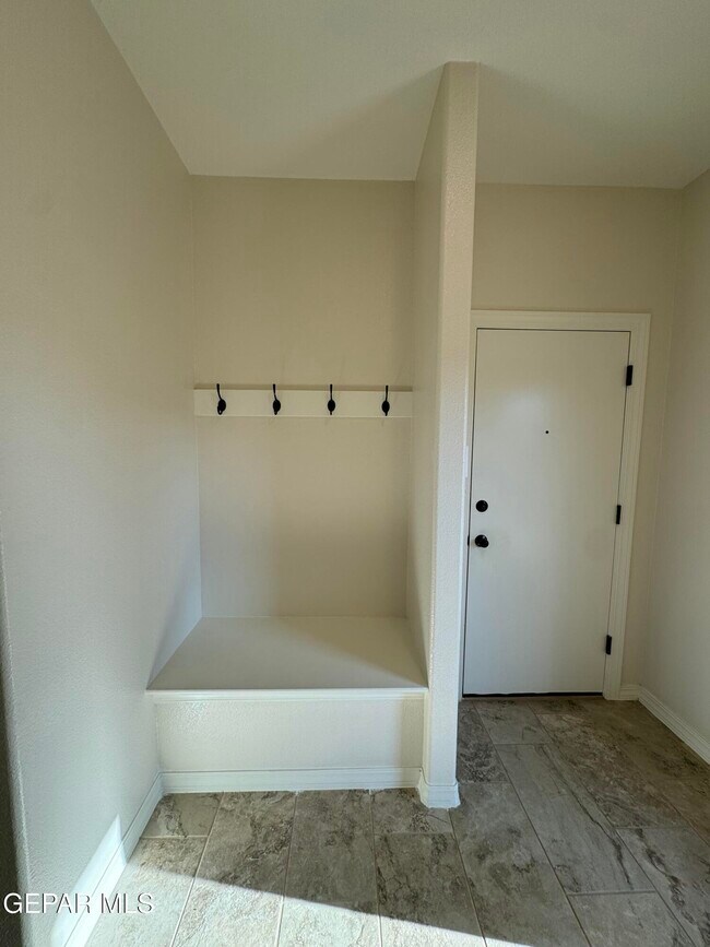 Building Photo - 2809 Mike Price Dr