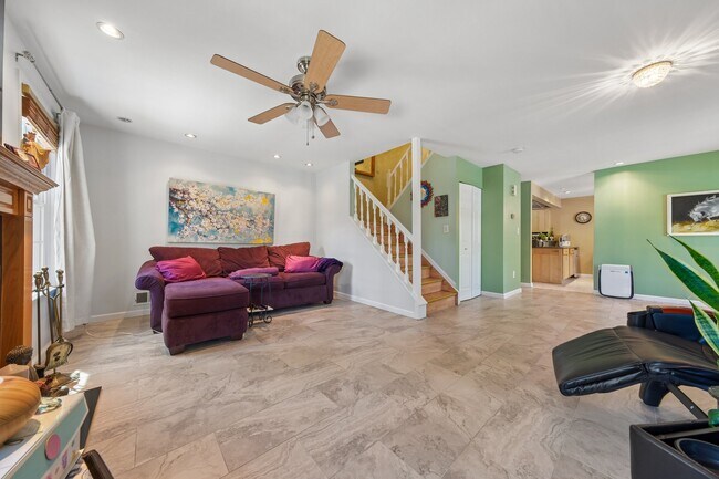 Building Photo - 212 Westchester Ct