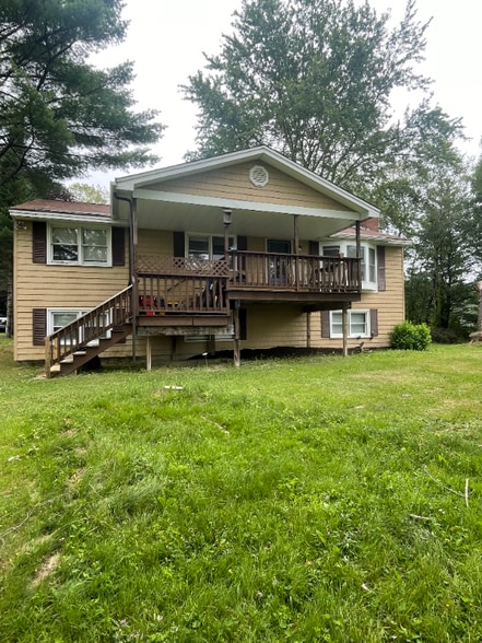 Primary Photo - 21 Freedom Ln