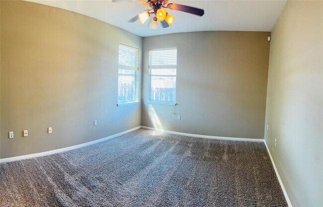 Building Photo - 5624 Toscana Ave