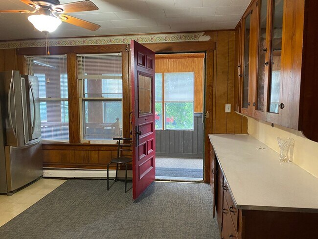 Interior Photo - 8 Union St.