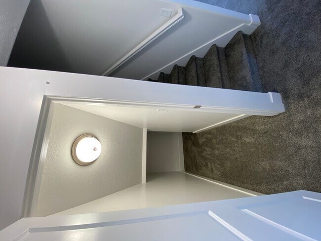Building Photo - 2035 N 350 E