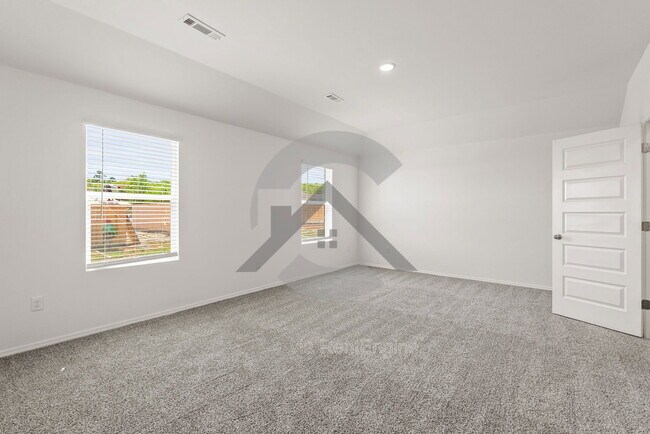 Building Photo - 110 E Sunbelt Ct