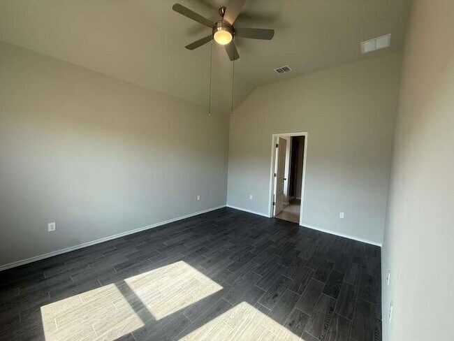 Building Photo - 4521 Bridal Veil Dr