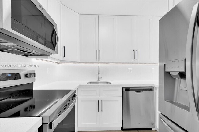 Building Photo - 1101 SW 122nd Ave