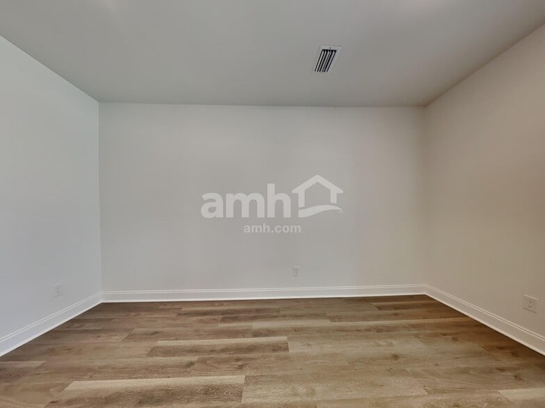 Building Photo - 563 Plumeria Ln