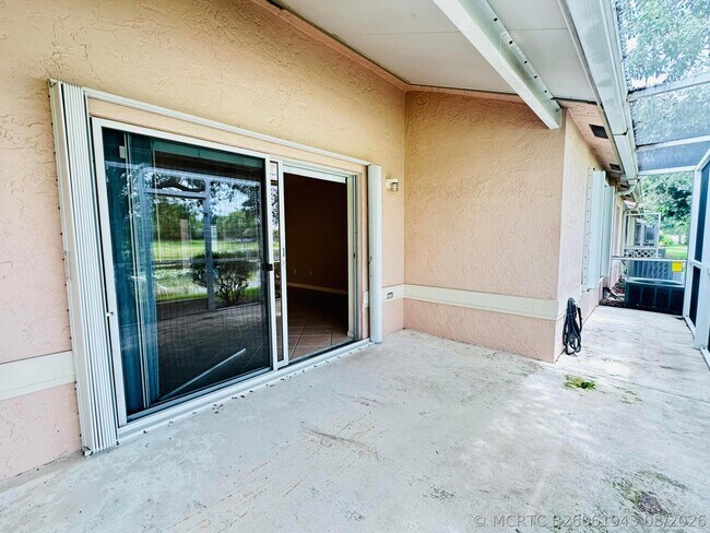 Building Photo - 10632 Lake Shore Dr