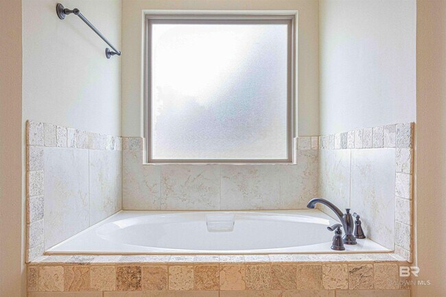 Building Photo - 27069 Gramercy Ln