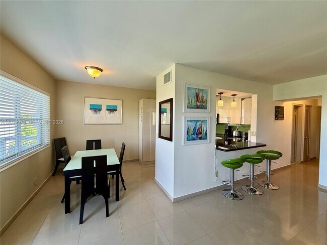 Building Photo - 467 Golden Isles Dr