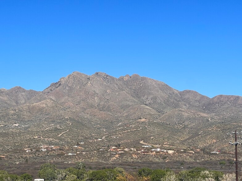 Building Photo - 571 Camino Arviso
