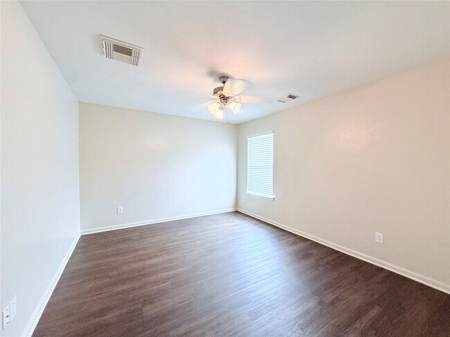 Building Photo - 7403 Bering Landing Dr