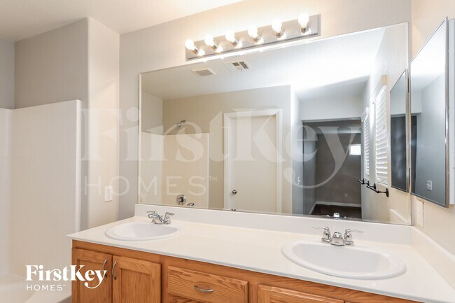 Building Photo - 6920 Dancing Cloud Ave