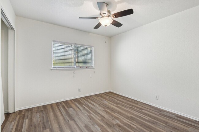 Building Photo - 16216 Ike Ln