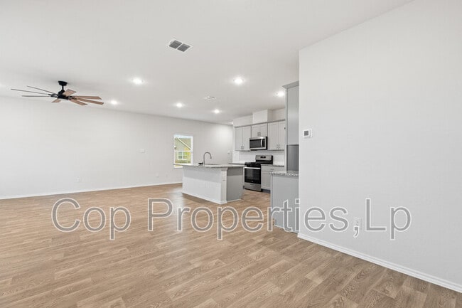 Building Photo - 374 Wayne Wy