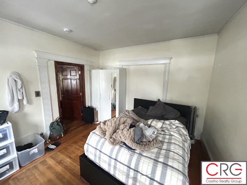 Building Photo - 183 College Ave