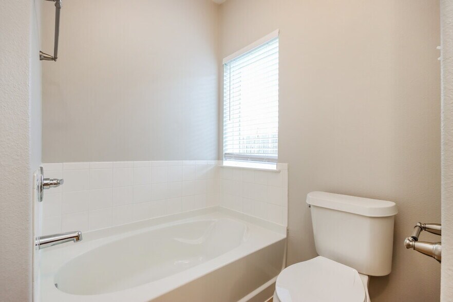 Building Photo - 20315 Shire Ridge Ln