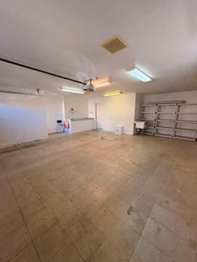 Building Photo - 3 BEDROOM 2 BATH 2 CAR GARAGE w/ Detached 2 room Shop - LONG TERM RENTAL in LHC!!