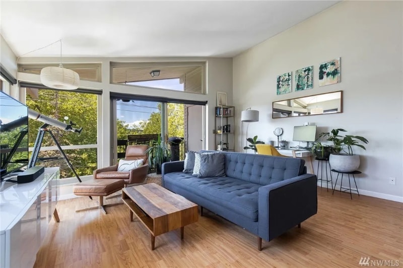 Building Photo - 3607 14th Ave W