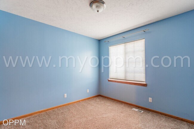 Building Photo - 4 br, 2 bath House - 14457 Jardine St