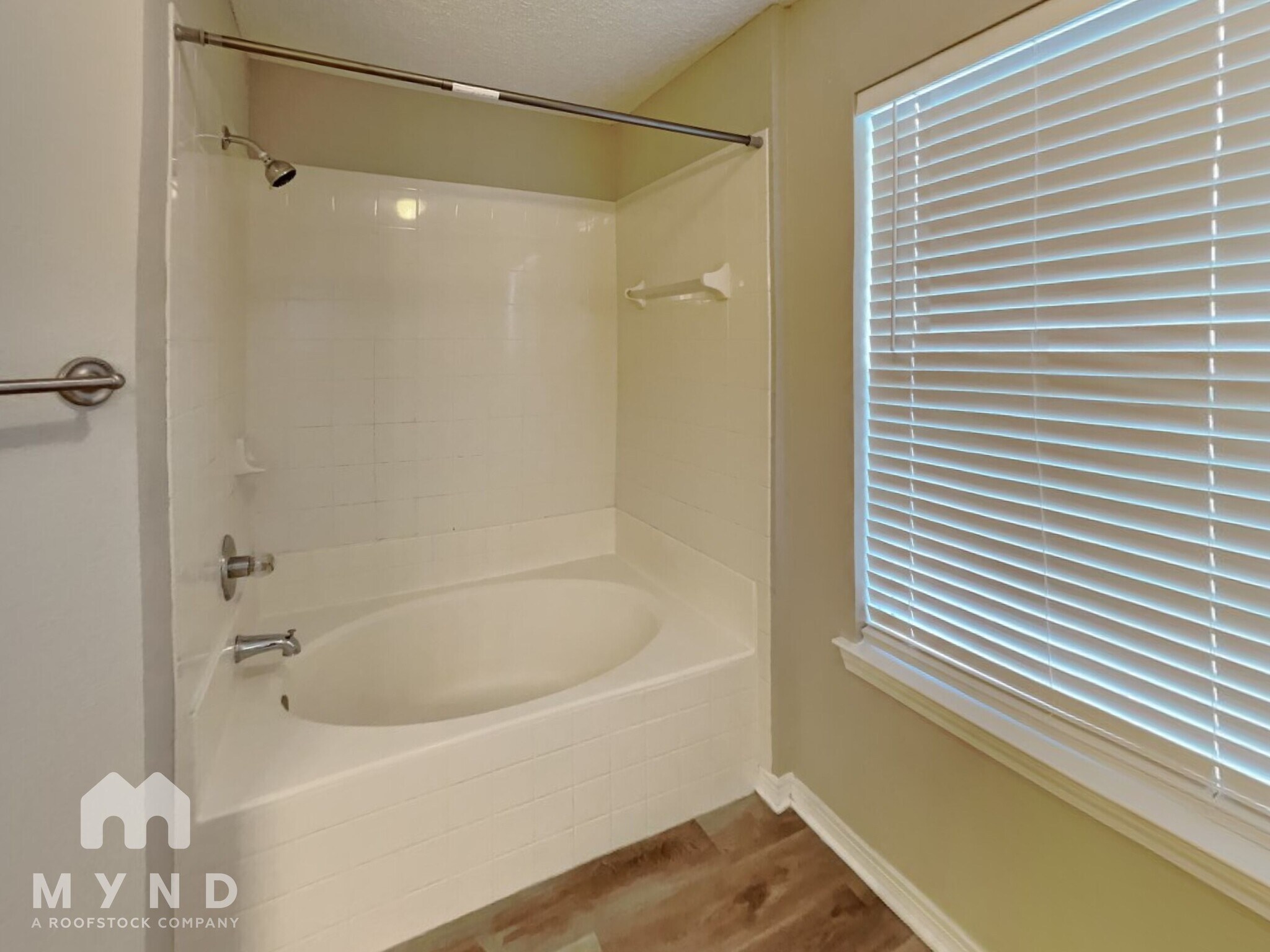 Building Photo - 1850 Penzance Pkwy