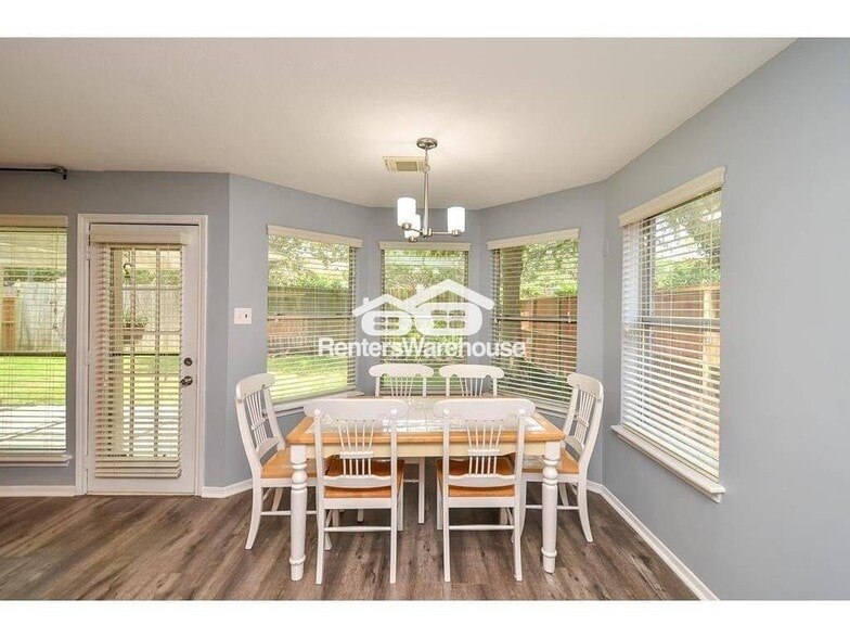 Building Photo - 6111 Dove Fern Ct