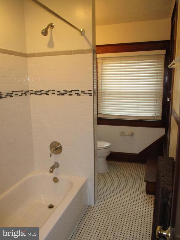 Building Photo - 5635 Oregon Ave