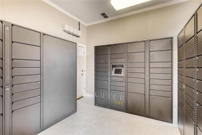 Building Photo - 3777 Peachtree Rd NE