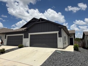 Building Photo - 359 Nespral Dr