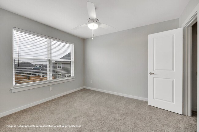 Building Photo - 10115 Conover Cmns Cir