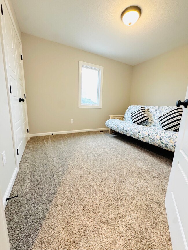 Building Photo - 17171 Delancey Ct