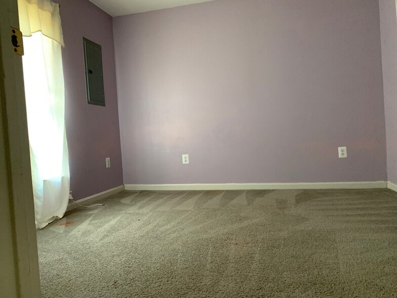 Building Photo - 2589 Carrington Way