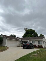 Building Photo - 18241 Schoenborn St