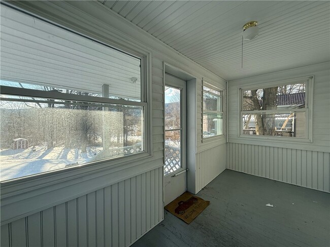 Building Photo - 23 Burton St