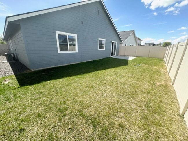 Building Photo - Stunning Modern Home in Desirable Star, Idaho