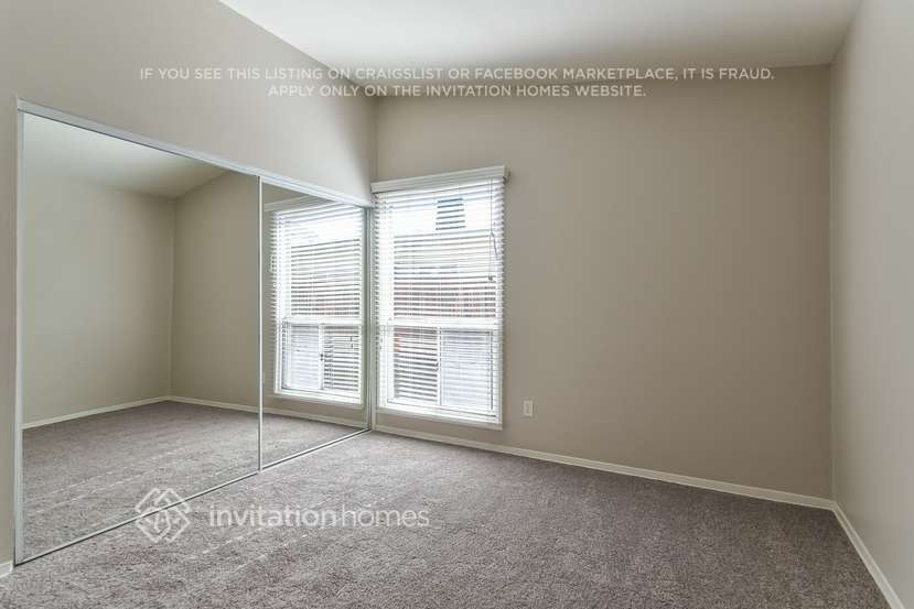 Building Photo - 22937 Leadwell St