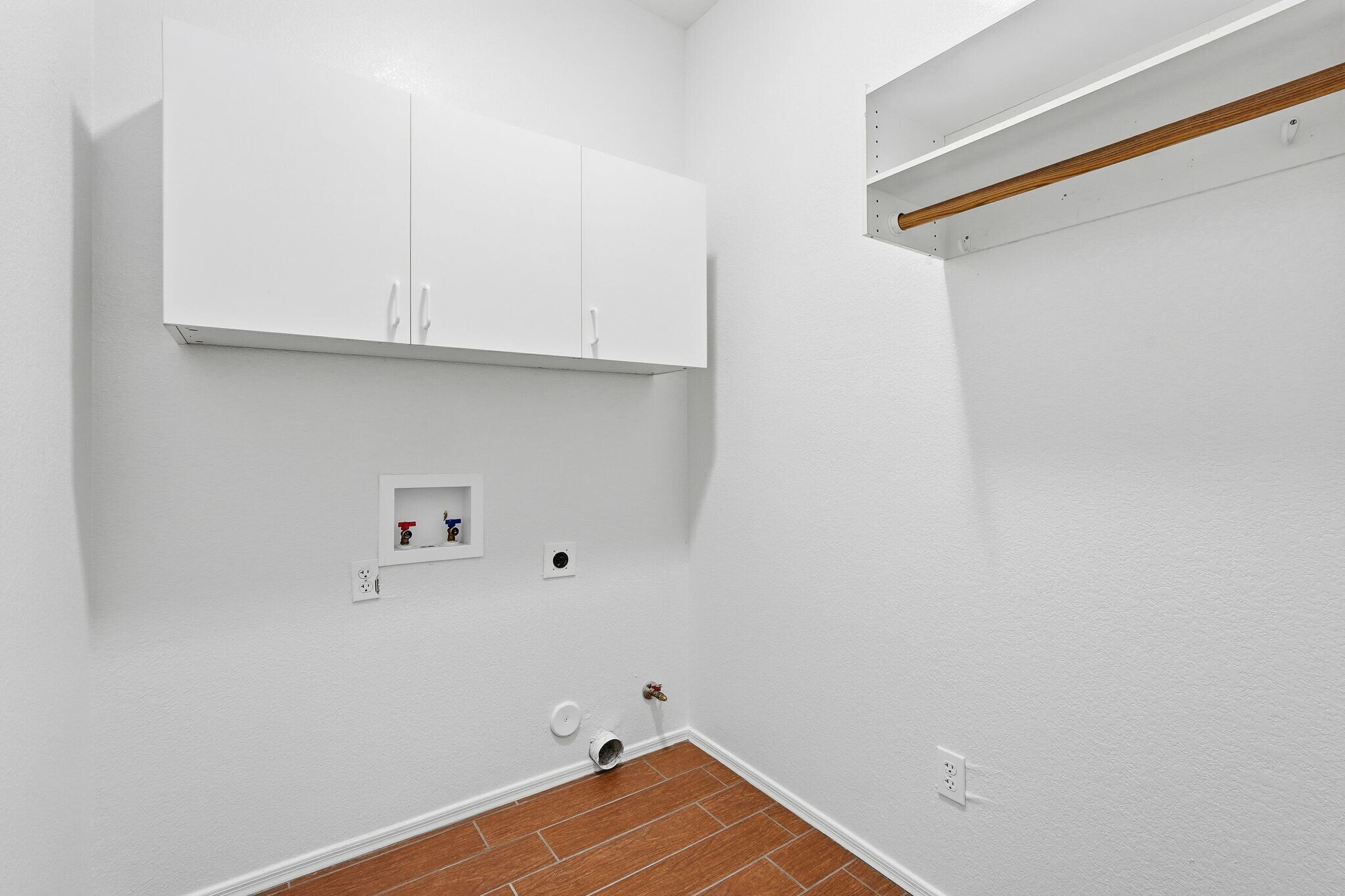 Building Photo - 2059 E Huron Ct