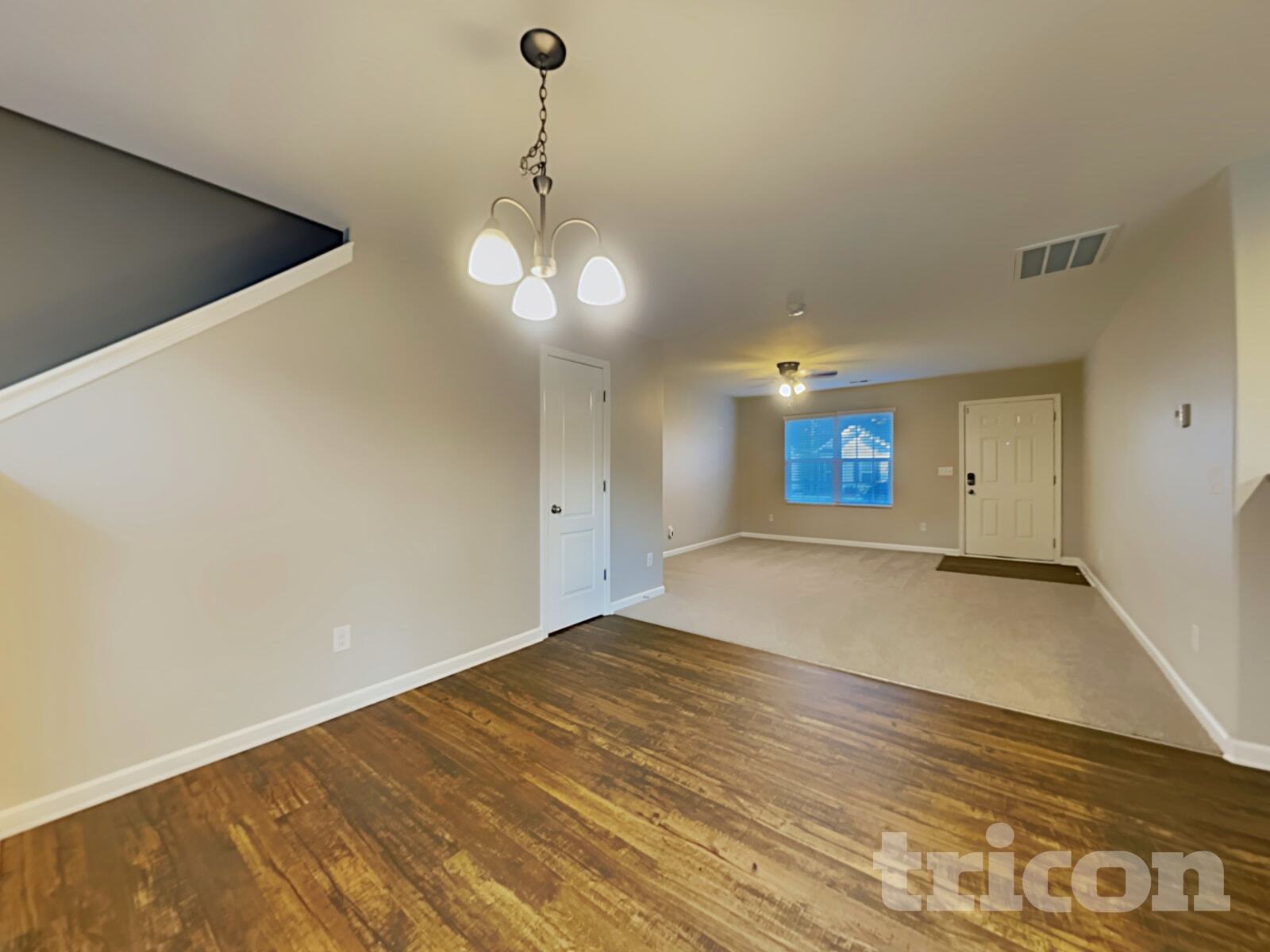 Building Photo - 1517 Waylon Ave