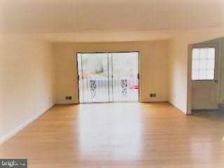 Building Photo - 934 S George Mason Dr