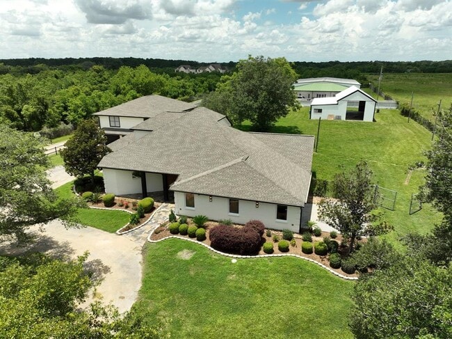 Building Photo - 16435 Telge Rd