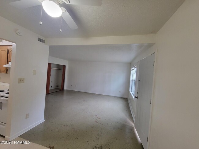 Building Photo - 910 Granger St