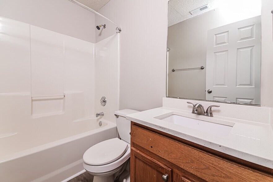 Building Photo - 5816 Carretta Ct