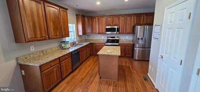 Building Photo - 25366 Vacation Pl