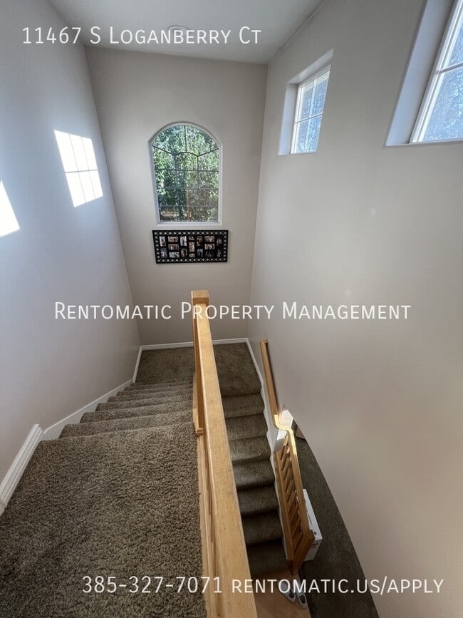 Building Photo - 11467 S Loganberry Ct