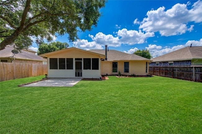 Building Photo - 7302 Greenwood Point Dr