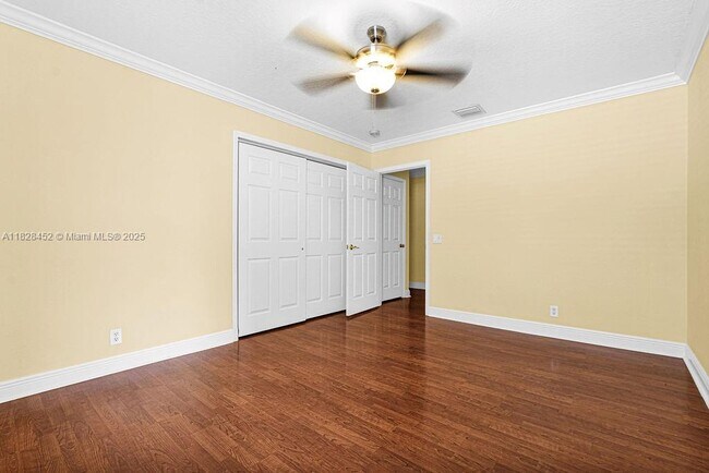 Building Photo - 904 Stillwater Ct