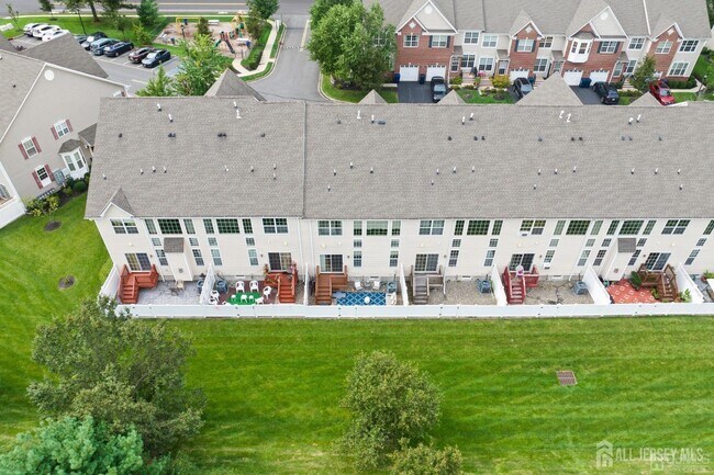 Building Photo - 2456 Canterbury Ln